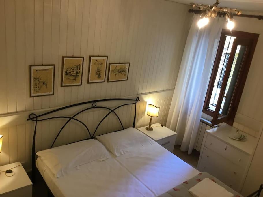 Cozy Close Biennale Venedig